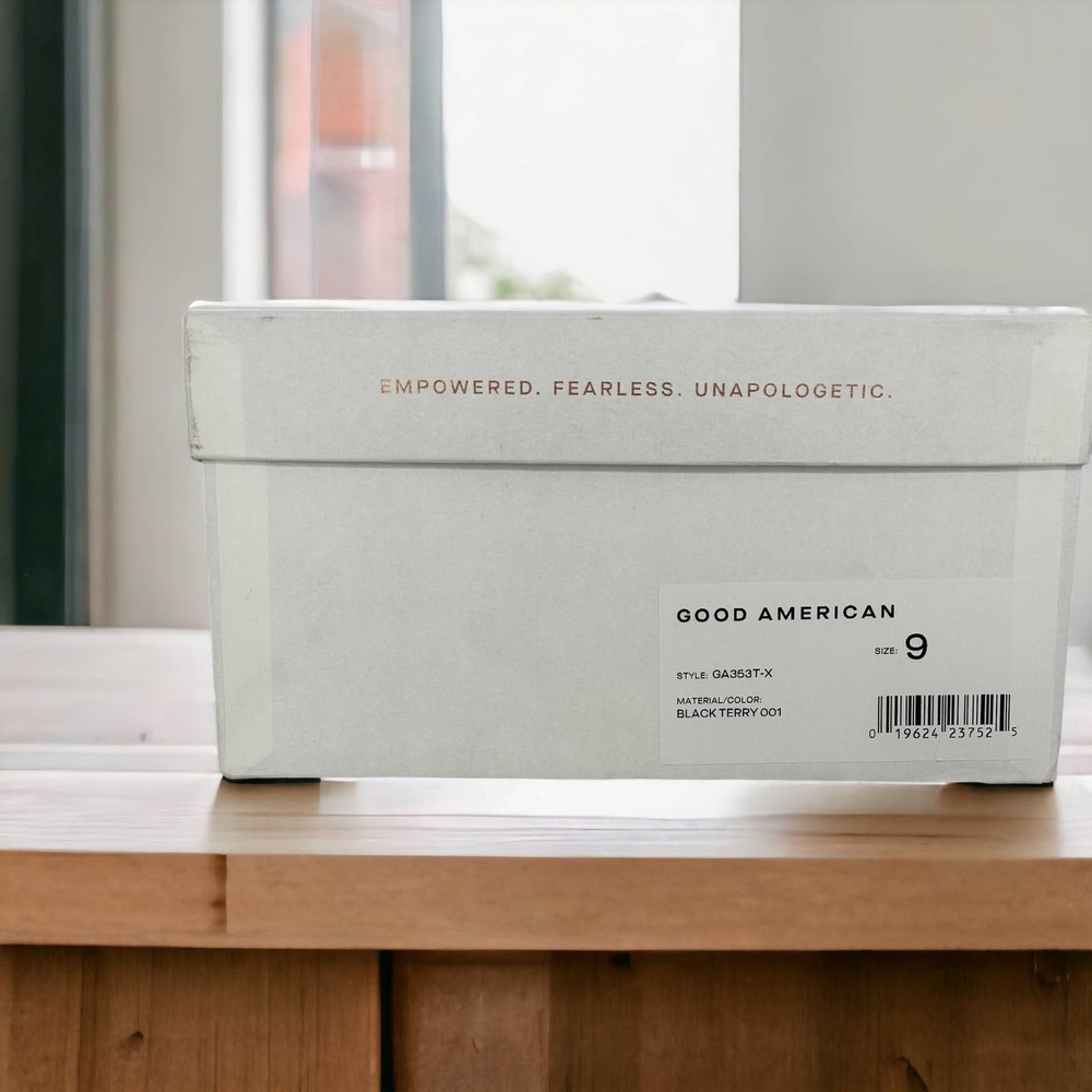 Good American Terry Kickstand Slides in a Size 9 Black New In Box - Picture 4 of 11